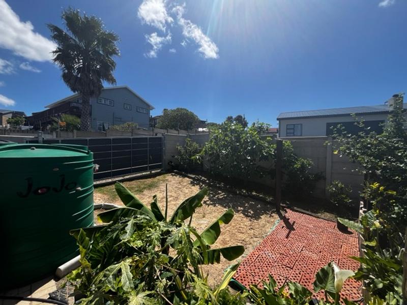 4 Bedroom Property for Sale in Dana Bay Western Cape